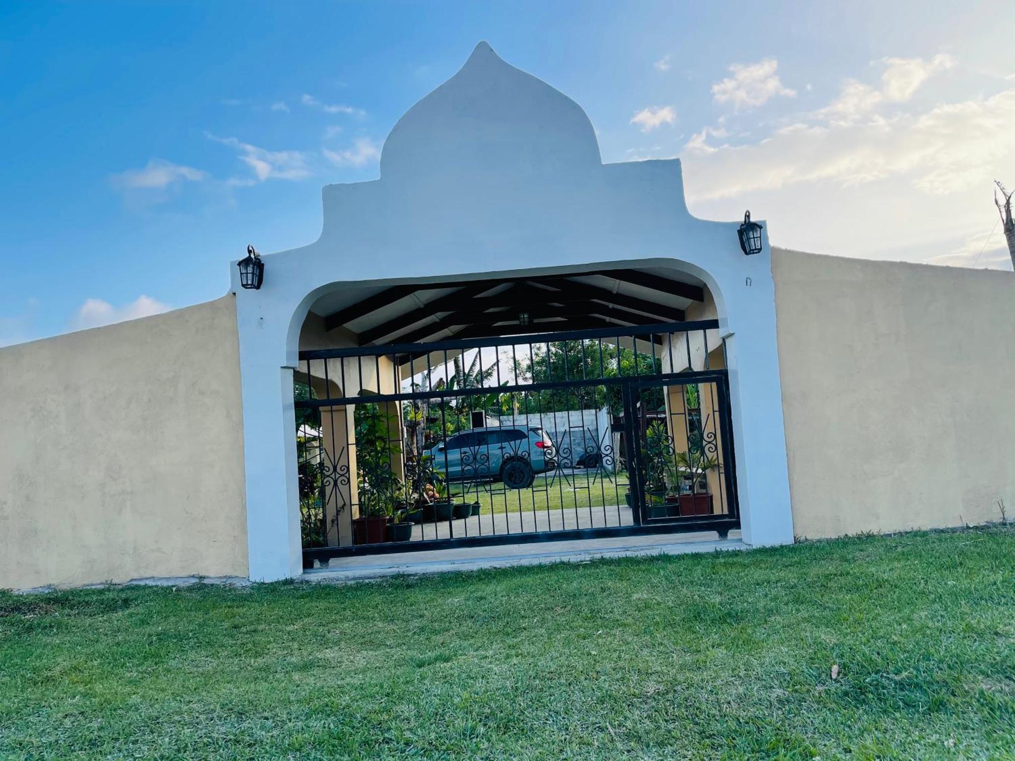 Janessa'S Dwellery Bed & Breakfast Port Vila Dış mekan fotoğraf